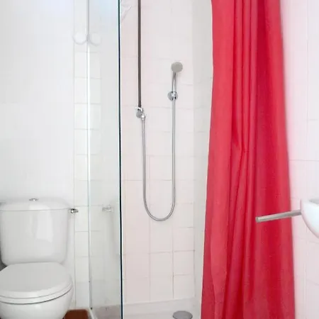 Les Abeilles * סן נזאר