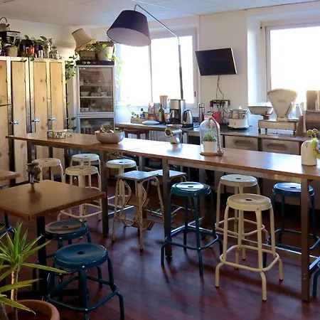 Les Abeilles בית הארחה סן נזאר