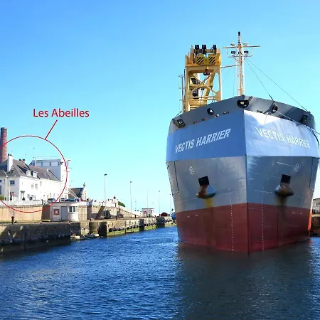 Les Abeilles