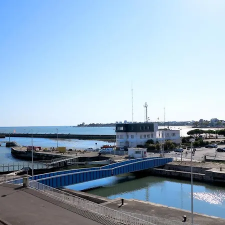 Les Abeilles 게스트하우스 *